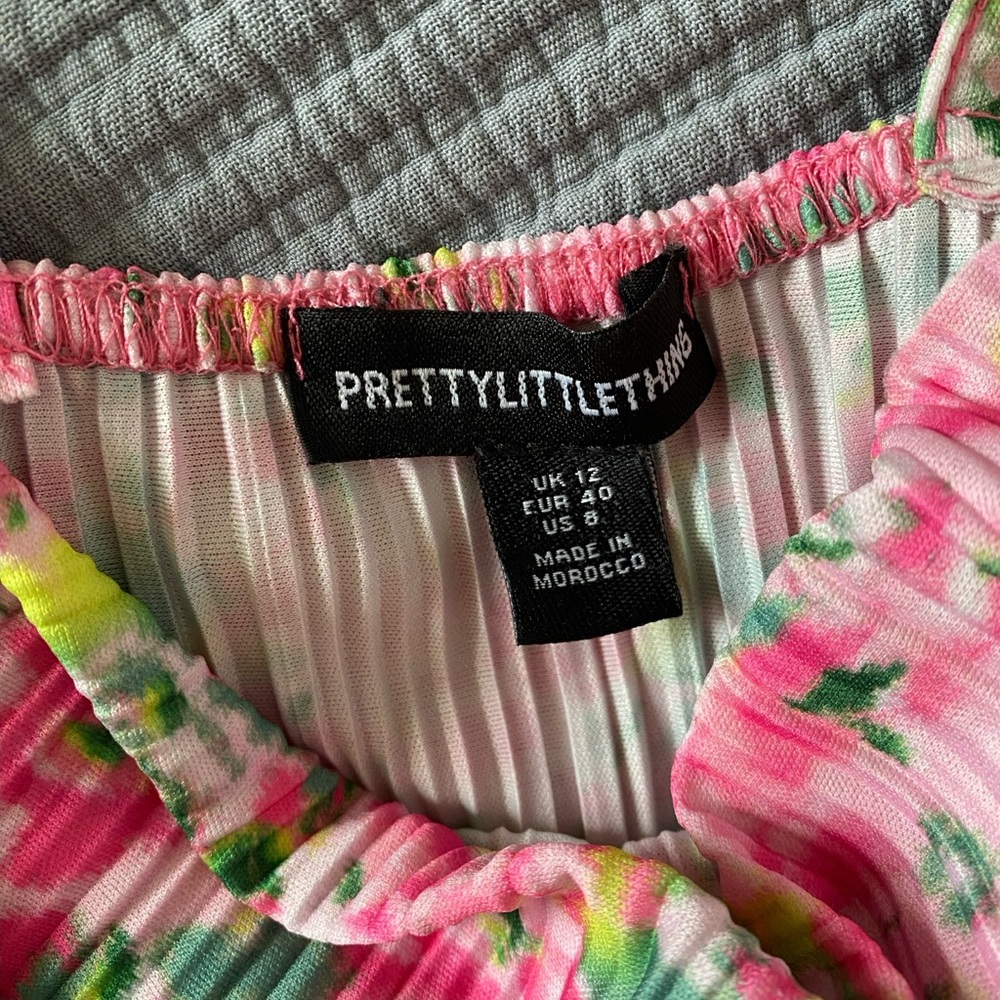 Women’s Prettylittlething maxi dress - Picture 6 of 6